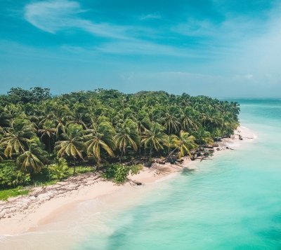 Visiting the coast in Colombia on their gap year.